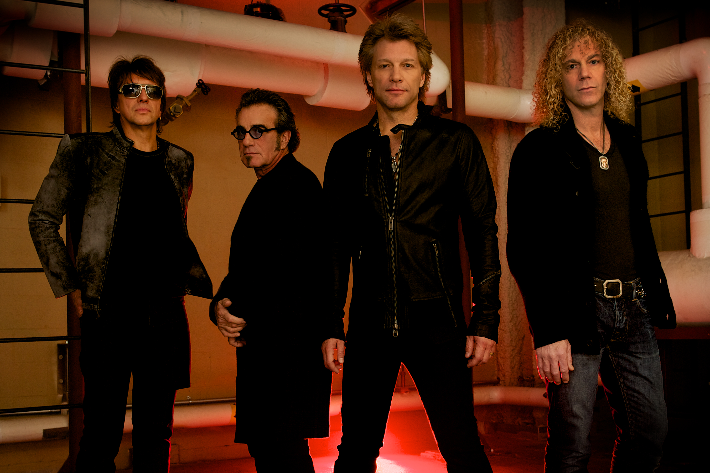Старые зарубежные группы. Бон Джови группа. Bon Jovi 2000. Бон Джови фото. Бон Джови группа в молодости.